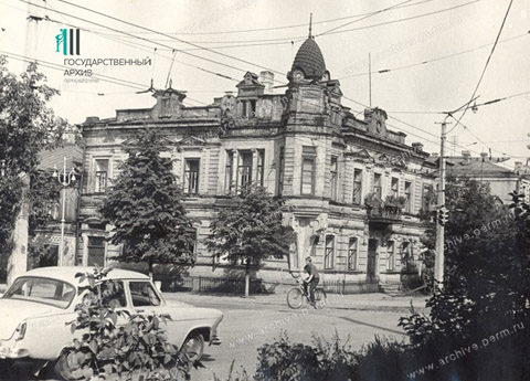 Здание бывшей музыкальной школы Басова-Гольдберг по ул. К. Маркса