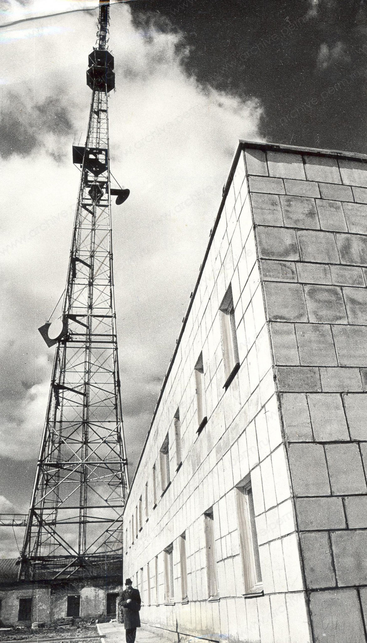 ФФ.Оп.18п.Д.525. Внешний вид нового здания Дома Радио. 1984. Пермь.jpg