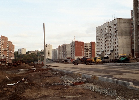 Строительство дороги по улице Революции и открытие "Третьей дамбы".