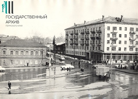 Угол улицы Луначарского и Комсомольского проспекта